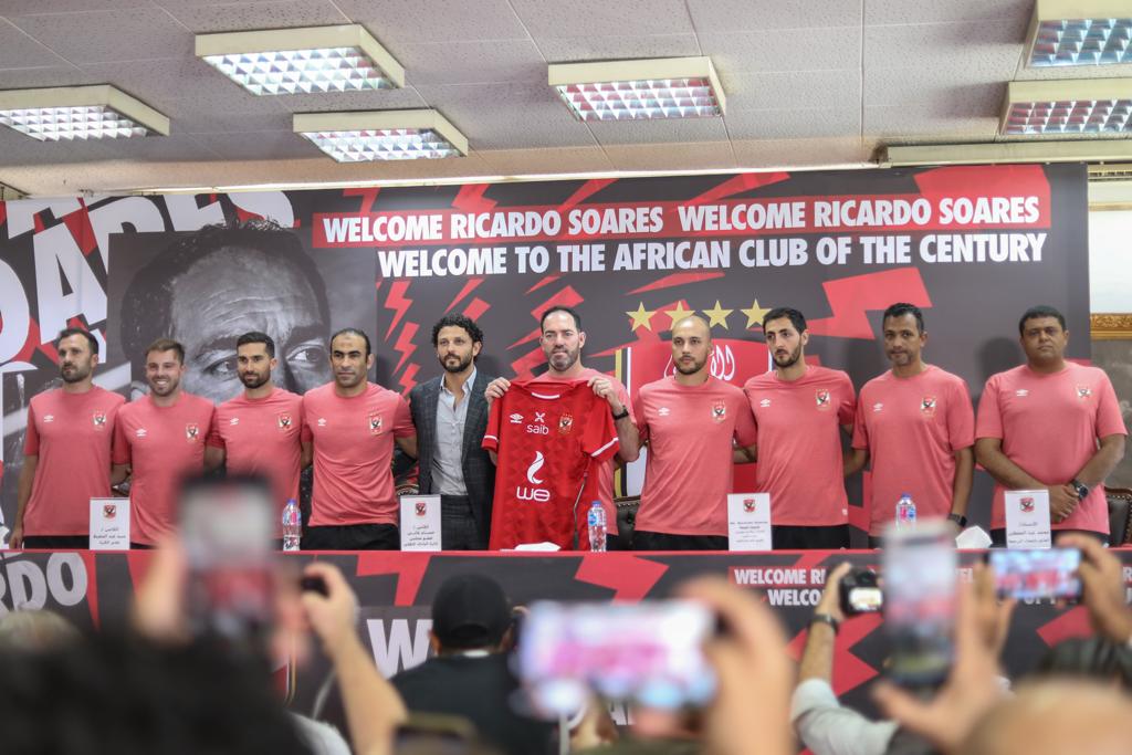 سواريش: الأهلي فوق الجميع.. وهدفنا الفوز والبطولات والأداء الجيد.. وليس المزاح.