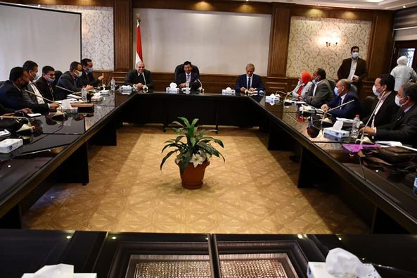 وزير الشباب والرياضة يلتقي بمديري مراكز التعليم المدني  والمنتديات الشبابية وبيوت الشباب