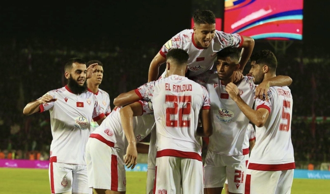 الوداد يفوز على الترجي بهدف نظيف في ذهاب نصف نهائي الدوري الأفريقي.