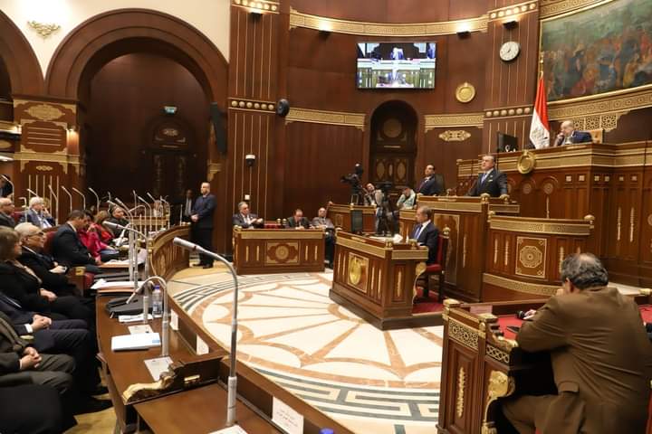 - وزير السياحة والآثار يشارك بالجلسة العامة لمجلس الشيوخ