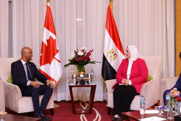 وزيرة التضامن الاجتماعي تلتقي وزير التنمية الدولية الكندي وتستعرض جهود الدولة المصرية والدور المحوري للهلال الأحمر المصري فى الاستجابة لأزمة قطاع غزة