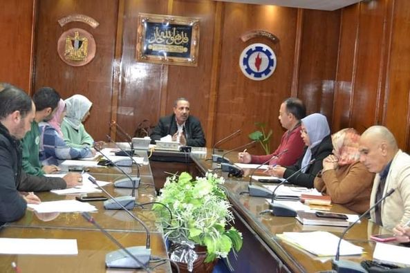 مناقشة مقترحات المشروعات للخطة الاستثمارية (2022- 2023) بالسويس تنفيذا لتوجيهات اللواء عبد المجيد صقر محافظ السويس عقد الاستاذ خالد سعداوي السكرتير العام لمحافظة السويس