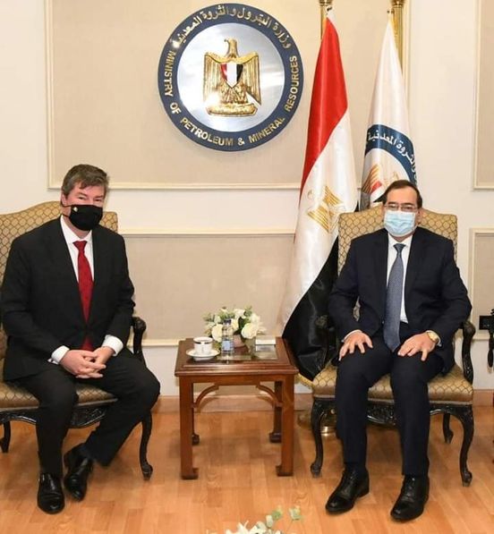 مباحثات وزير البترول والثروة المعدنية مع وفد هيئة ميناء أنتويرب البلجيكى