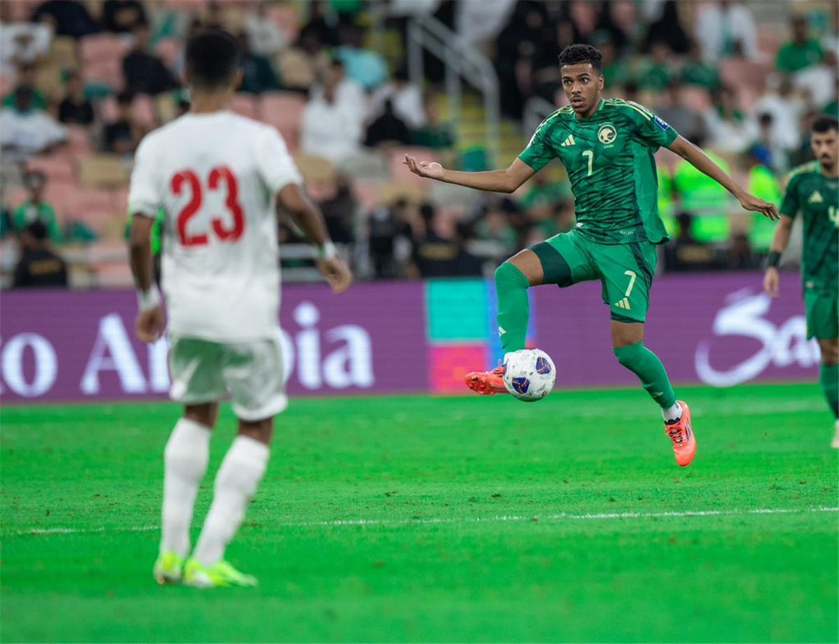 السعوديه تتعادل سلبياً مع البحرين في تصفيات كأس آسيا.