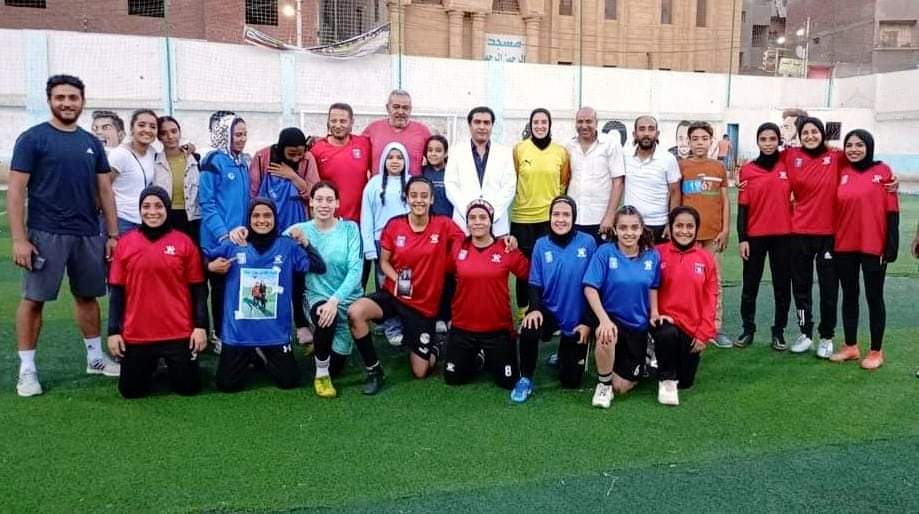 رئيس إتحاد الميني فوتبول أحمد سمير يهنئ نادي دكرنس بالفوز بالدوري الممتاز للسيدات.