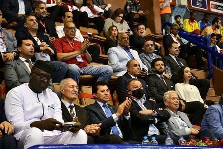 وزير الشباب والرياضة يشهد افتتاح بطولة كأس الكؤوس الإفريقية لكرة اليد بالأهلي.