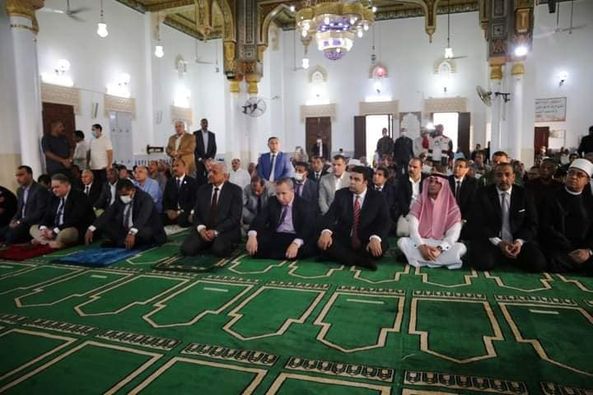 محافظ السويس والقيادات والاهالي يؤدون صلاة العيد بمسجد بدر بيورتوفيق