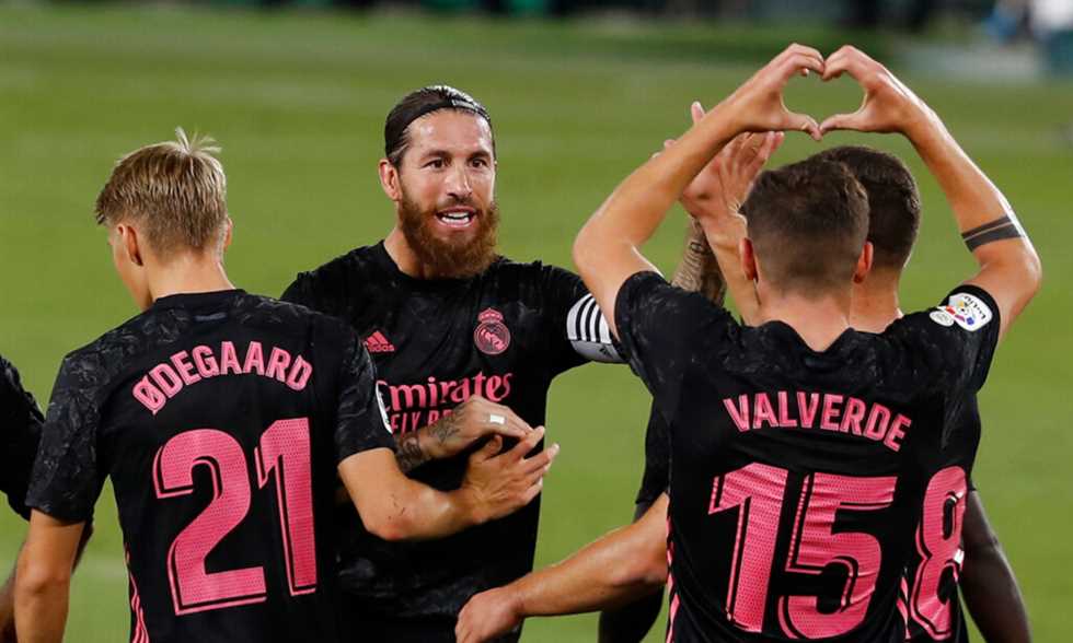 ريال مدريد يخطف فوز صعب علي ريال بيتيس بثلاثيه مقابل هدفين بالدوري الأسباني.