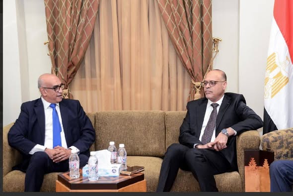 وزير العمل يعقد لقاءً مع ممثلي الجالية المصرية والمستثمرين بمقر القنصلية المصرية في جدة..