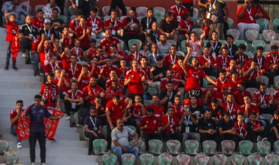 أتوبيسات مجانية لنقل جماهير الأهلي إلى الإسكندرية الأربعاء.