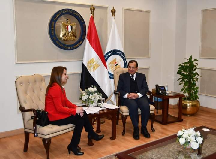 استقبل المهندس طارق الملا وزير البترول والثروة المعدنية دينيس أبو دينين رئيسة شركة إيناب سيبترول التشيلية