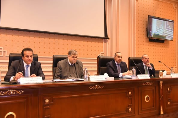 خلال اجتماع لجنة الشئون الصحة بمجلس النواب..  نائب رئيس مجلس الوزراء ووزير الصحة يؤكد حرص الحكومة على حقوق الفريق الطبي ومتلقي الخدمة 