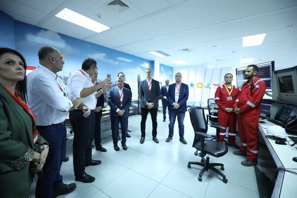 اجري المهندس كريم بدوى وزير البترول والثروة المعدنية والسيد جورج باباناستاسيو وزير الطاقة القبرصي ترافقهما السيدة بولى لواناو سفيرة قبرص بالقاهرة اليوم جولة تفقدية لمواقع انتاج الغاز الطبيعي  و مجمع تسهيلات الغاز المسال بمدينة ادكو علي ساحل البحر المتوسط.