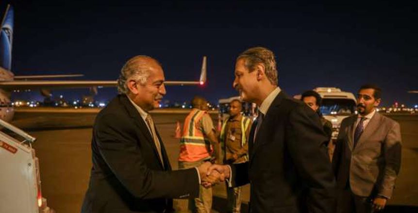 العامري فاروق يطمئن على ترتيبات بعثة الأهلي بفندق الإقامة قبل لقاء الهلال.