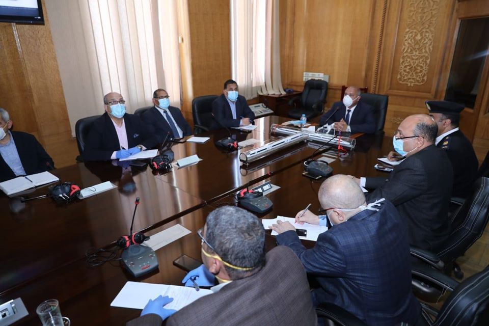 وزير النقل يشدد على سرعة الانتهاء من بوابات الدخول والخروج الاتوماتيكية بالمحطات الرئيسية للسكة الحديد وتوفير كافة قطع الغيار للورش ونزول قيادات السكة الحديد إلى مواقع التشغيل