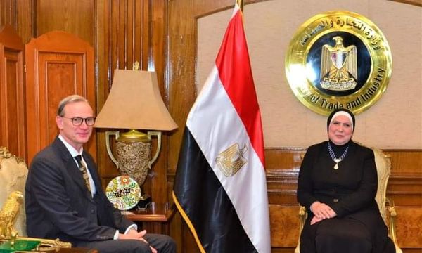 وزيرة التجارة والصناعة تلتقى رئيس هيئة معارض دوسلدورف الألمانية  لبحث تعزيز التعاون المشترك والإستفادة من الخبرات الألمانية الكبيرة  فى مجال المعارض