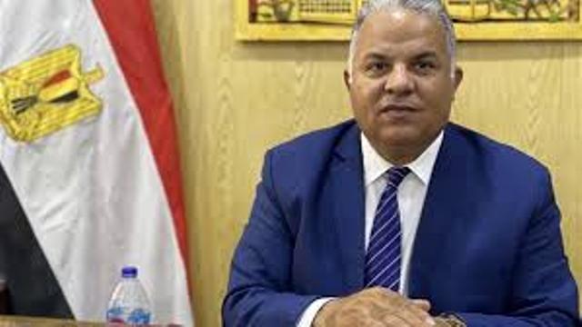 إستبعاد مديرة مدرسة ثانوي في الإسماعيلية لبيعها ملفات التقديم للصف الأول