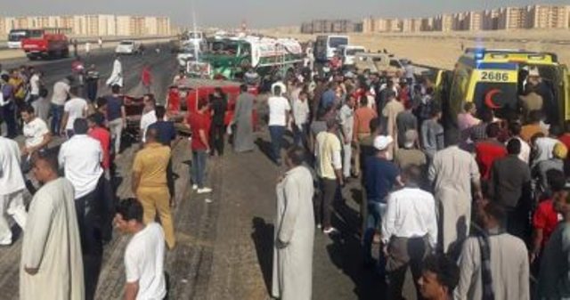 تصادم باص حضانة بربع نقل فى بنها.. وإصابة 11 طفلا