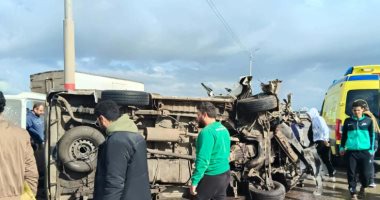 عاجل: إصابة 8 أشخاص فى حادث انقلاب سيارة ميكروباص بالمنيا.