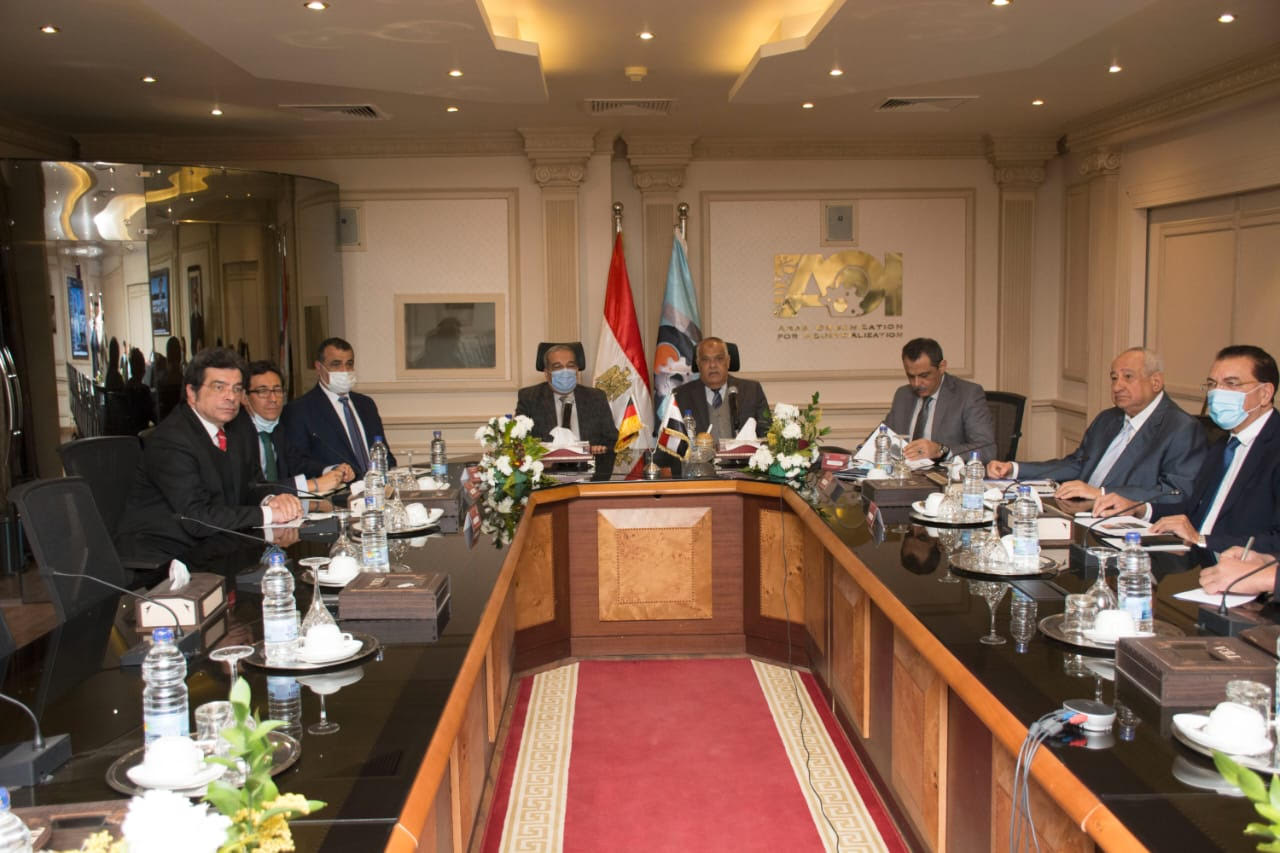 وزيرا قطاع الأعمال والإنتاج الحربي يجتمعان لدراسة خطوات تنفيذية إنشاء مصنع إنتاج إطارات المركبات بكافة أنواعها 