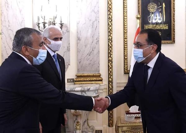 رئيس الوزراء يلتقي مسئولي الصندوق العربي للإنماء الاقتصادي والاجتماعي