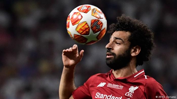 مدرب برايتون: محمد صلاح ليس من الطراز العالمى بل هو لاعب من خارج الكرة الأرضية.