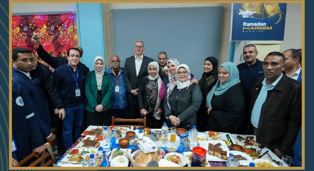 وزير البترول والثروة المعدنية يشارك العاملين إفطار رمضان في حقول الشركة العامة للبترول برأس غارب